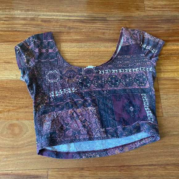 Printed Crop Top - Picture 3 of 3